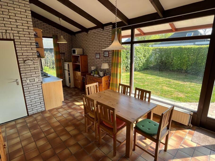 Knusse Bungalow Op Groen Park! Ouddorp Dış mekan fotoğraf