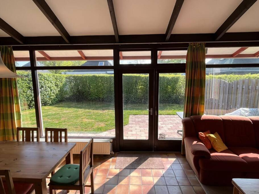 Knusse Bungalow Op Groen Park! Ouddorp Dış mekan fotoğraf